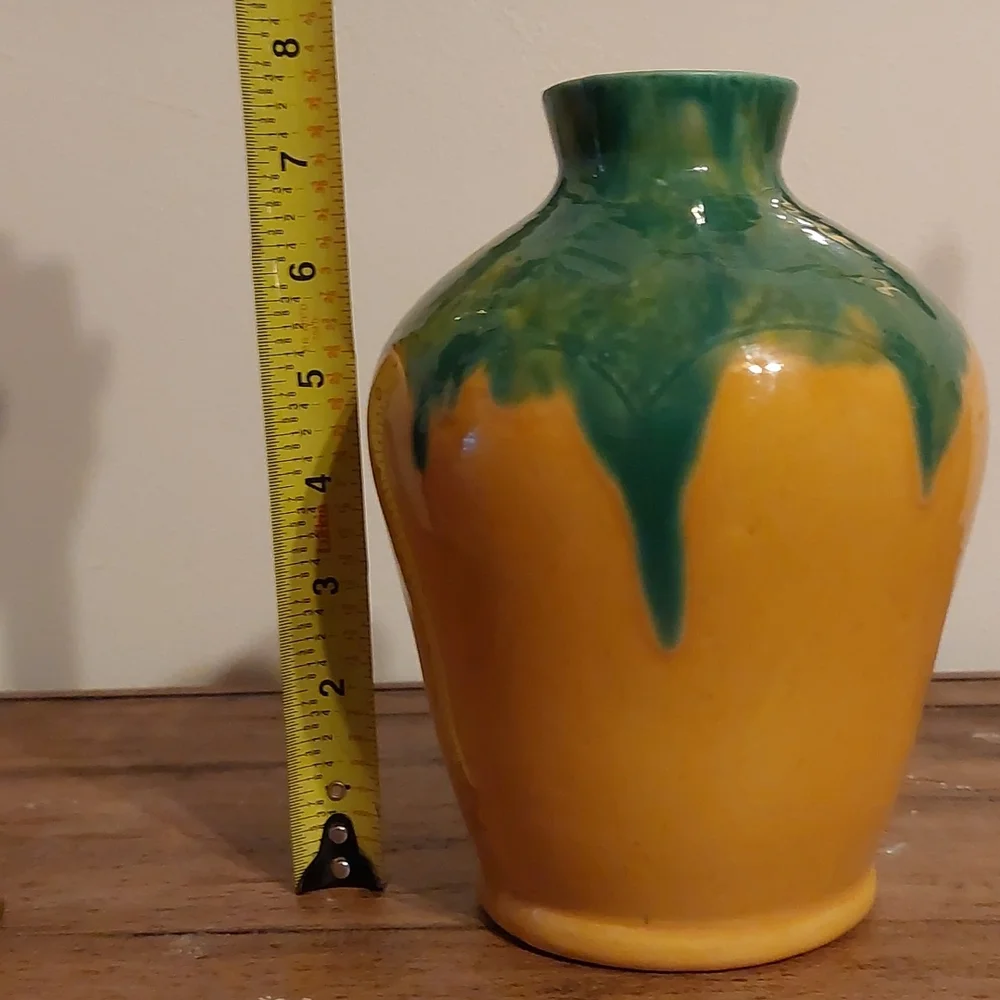 Ceramic Vase - Picture 6 of 7